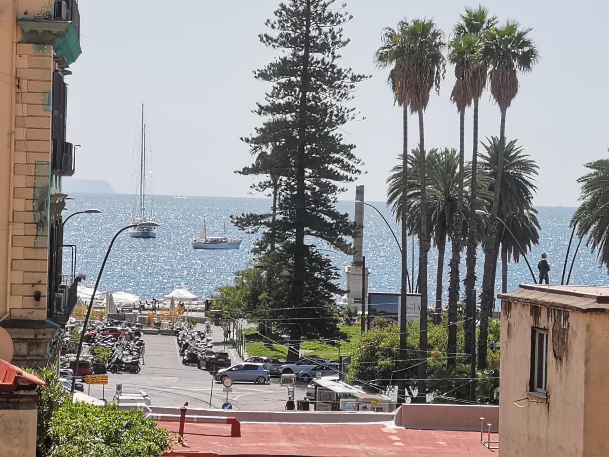 Napoli Centro Chiaia Lägenhet Exteriör bild
