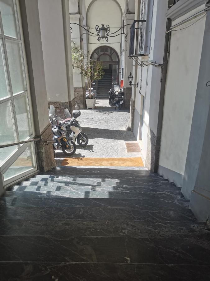 Napoli Centro Chiaia Lägenhet Exteriör bild